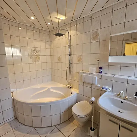 Haus Mit Garten דירה *